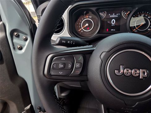 New 2025 Jeep Gladiator Sport AWD/4WD image 52