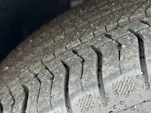 Used 2025 Chevrolet Equinox EV LT w/ Comfort Package image 12