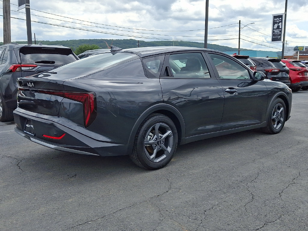Used 2025 Kia K4 FWD image 6
