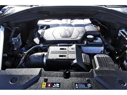 Used 2023 Genesis GV70 2.5T w/ Advanced Package image 32