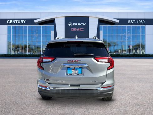 Used 2023 GMC Terrain SLT image 5