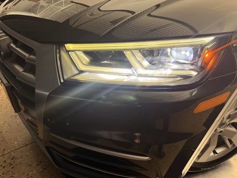 Used 2018 Audi Q5 2.0T Premium Plus w/ Premium Plus Package image 26