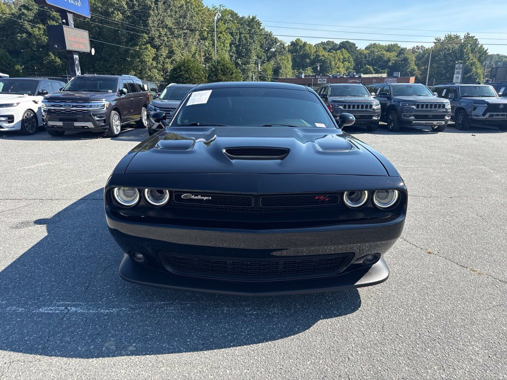 Used 2022 Dodge Challenger R/T Scat Pack w/ Dynamics Package RWD image 8