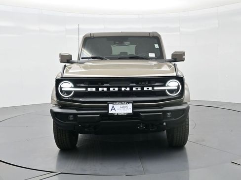Used 2025 Ford Bronco Outer Banks image 3
