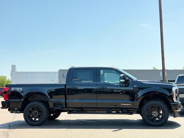 New 2026 Ford F350 XLT w/ XLT Premium Package AWD/4WD image 40