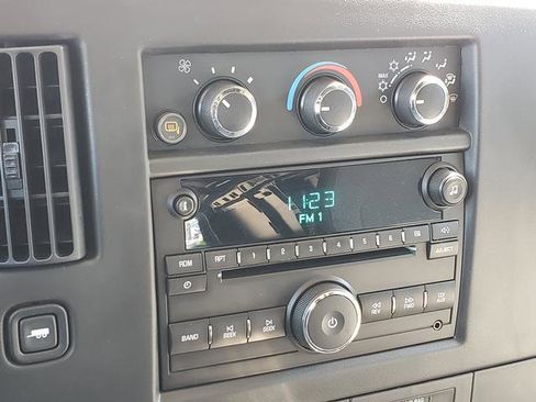 Used 2014 Chevrolet Express 1500 RWD image 22