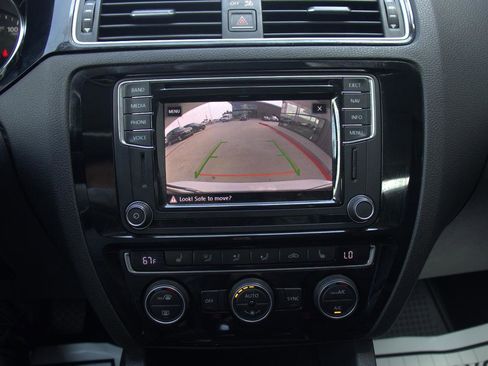 Used 2017 Volkswagen Jetta SEL image 20