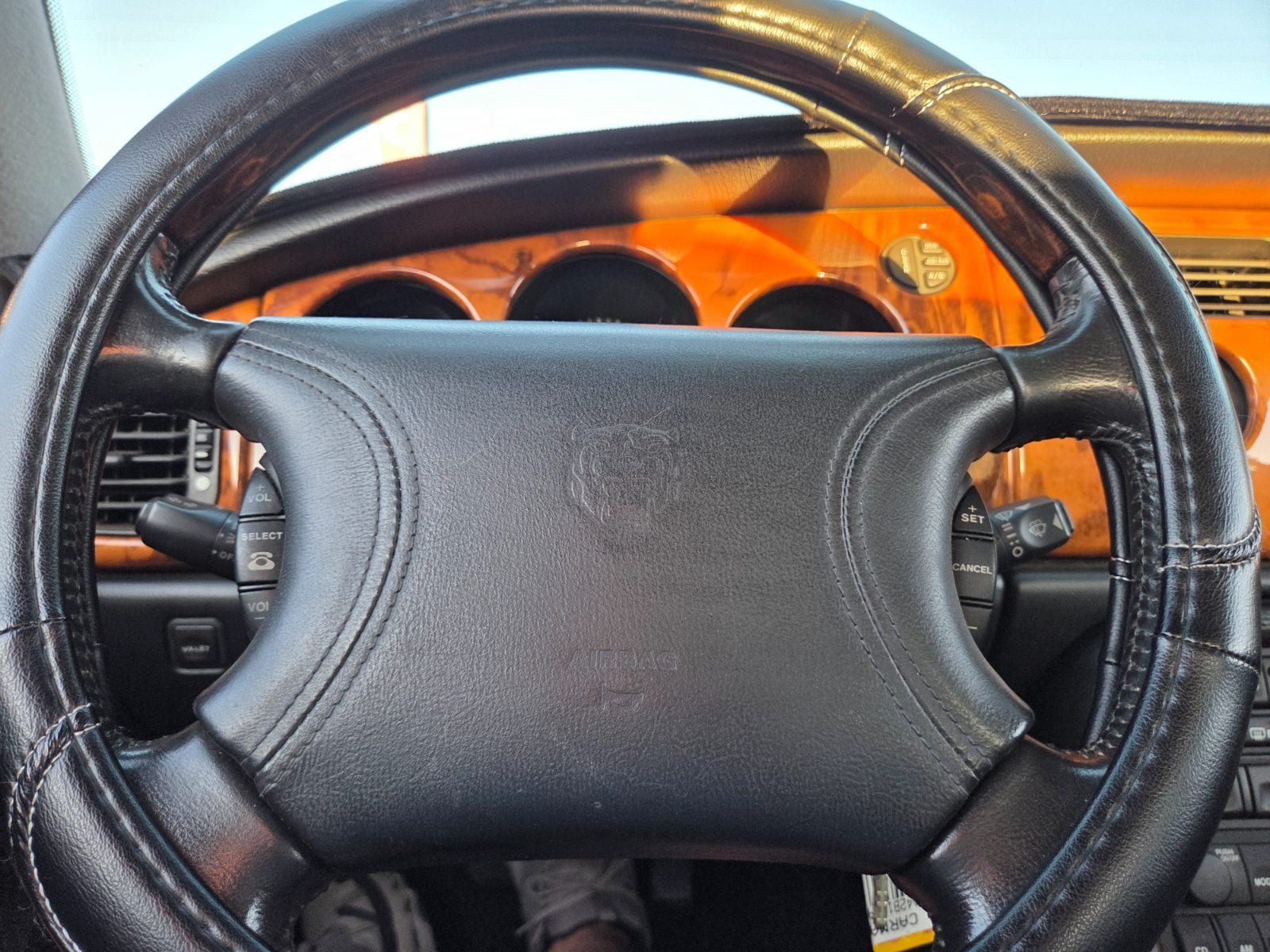Used 2000 Jaguar XK8 Convertible RWD image 13