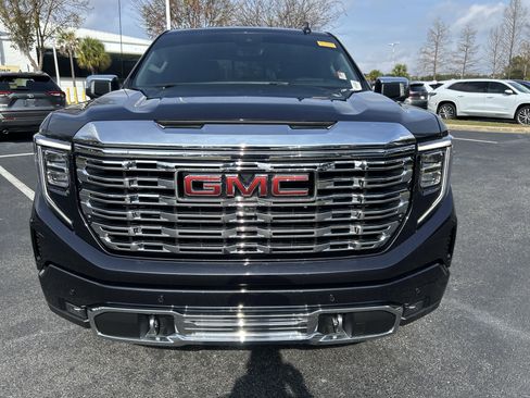 Used 2022 GMC Sierra 1500 Denali w/ Denali Reserve Package image 3