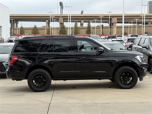 Used 2021 Ford Expedition Limited image 3