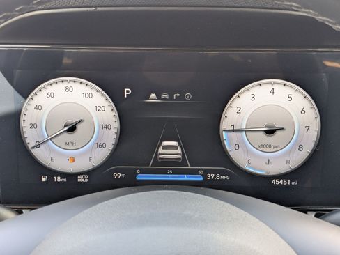 Certified 2025 Hyundai Elantra SEL FWD image 23