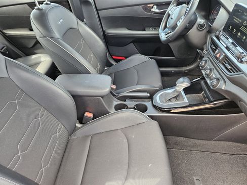 Used 2021 Kia Forte GT-Line w/ GT-Line Premium Package image 15