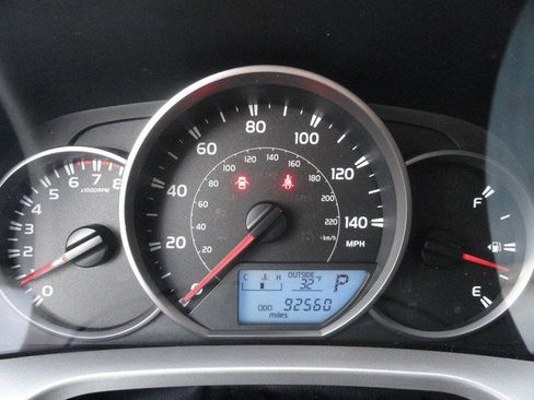 Used 2016 Toyota RAV4 LE image 15