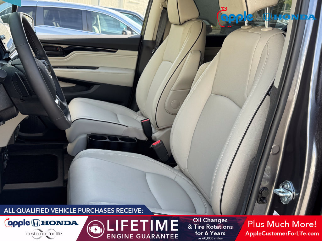 Used 2026 Honda Odyssey Touring image 5