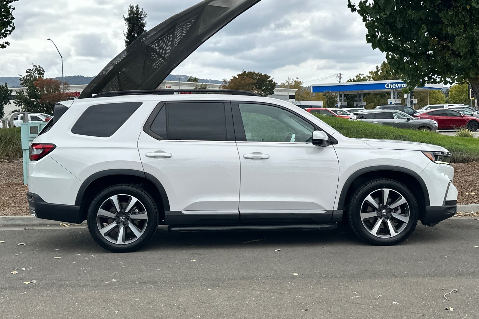Certified 2023 Honda Pilot Elite image 3