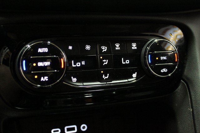 Used 2023 Buick Encore GX Essence w/ Experience Buick Package FWD image 29