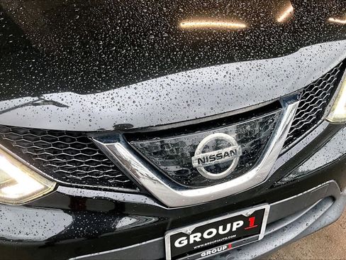 Used 2019 Nissan Rogue Sport SV w/ Technology Package FWD image 29