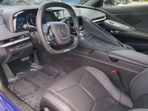 Used 2025 Chevrolet Corvette Z06 RWD image 16