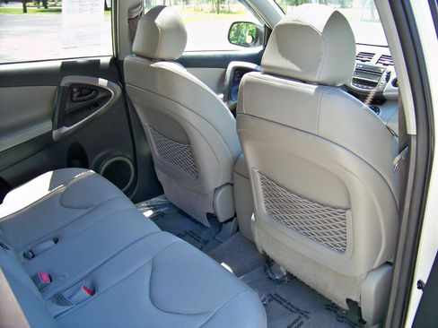 Used 2008 Toyota RAV4 Limited AWD/4WD image 7