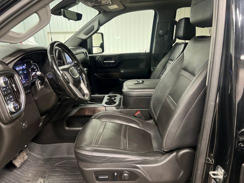 Used 2023 GMC Sierra 3500 Denali w/ Denali Ultimate Package image 12