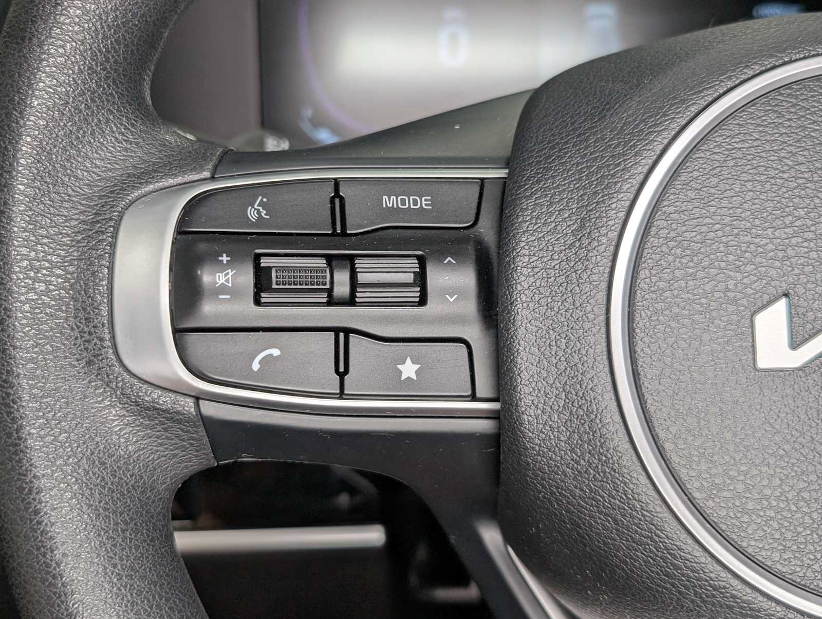 Certified 2025 Kia Sportage LX AWD/4WD image 34