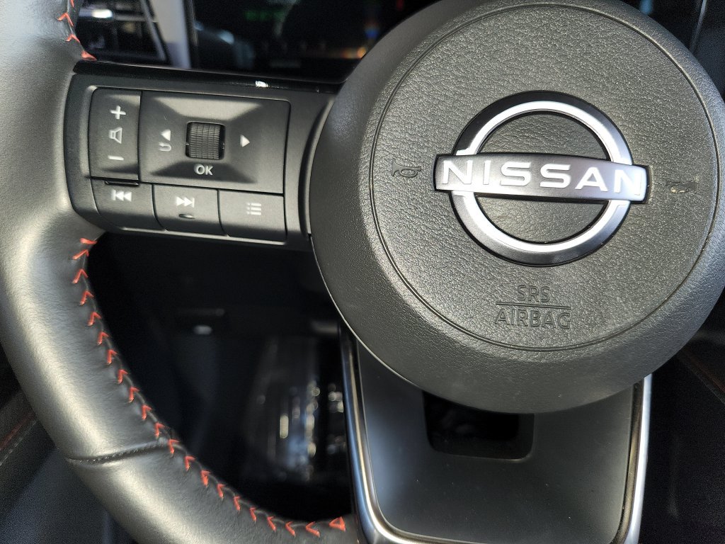 Certified 2025 Nissan Kicks SR FWD image 25