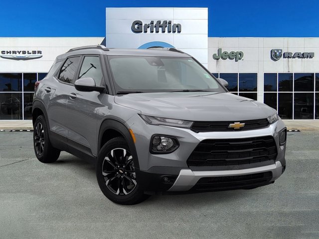Used 2023 Chevrolet TrailBlazer LT FWD image 2