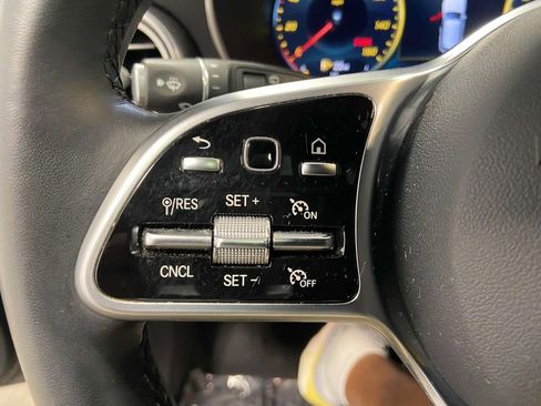 Used 2021 Mercedes-Benz GLC 300 4MATIC w/ Premium Package image 22