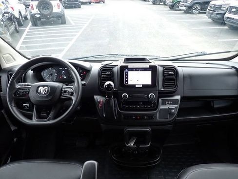 Used 2024 RAM ProMaster 2500 w/ Convenience Group FWD image 13