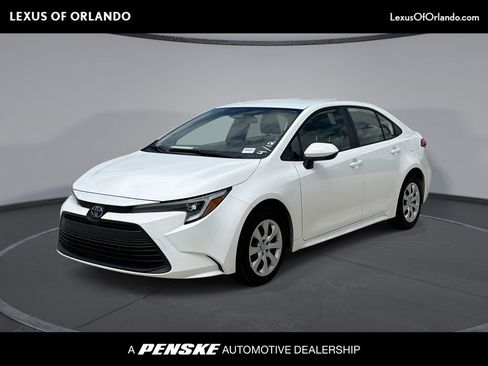 Used 2025 Toyota Corolla LE w/ Convenience Package image 1