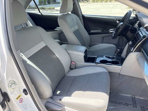 Used 2012 Toyota Camry LE FWD image 15