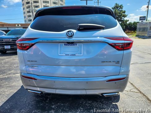Used 2018 Buick Enclave Avenir w/ Avenir Technology Package AWD/4WD image 5