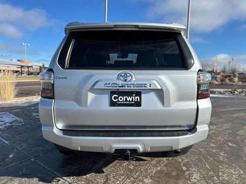 Used 2021 Toyota 4Runner SR5 Premium image 7