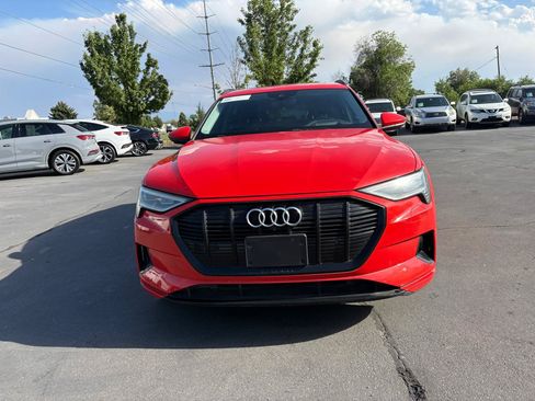 Used 2021 Audi e-tron Prestige w/ Prestige Package AWD/4WD image 3