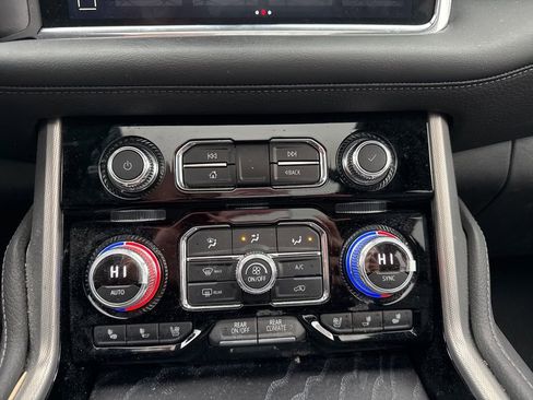 Used 2022 GMC Yukon Denali image 36