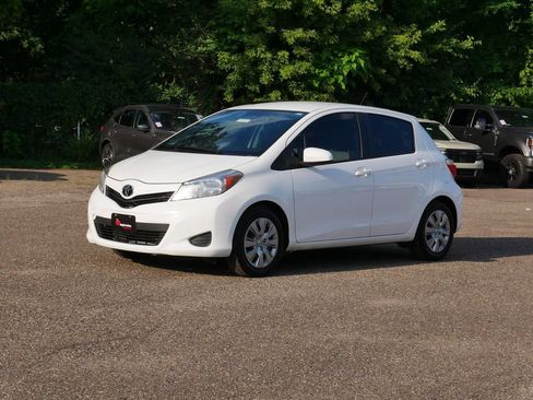 Used 2012 Toyota Yaris LE FWD image 6