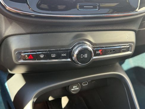 Used 2023 Volvo C40 P8 Recharge Ultimate AWD/4WD image 18