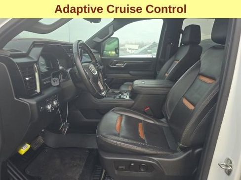 Used 2024 GMC Sierra 2500 AT4 w/ Technology Package AWD/4WD image 10