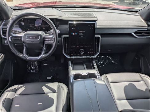 Used 2026 GMC Acadia Elevation w/ Elevation Premium Package FWD image 16