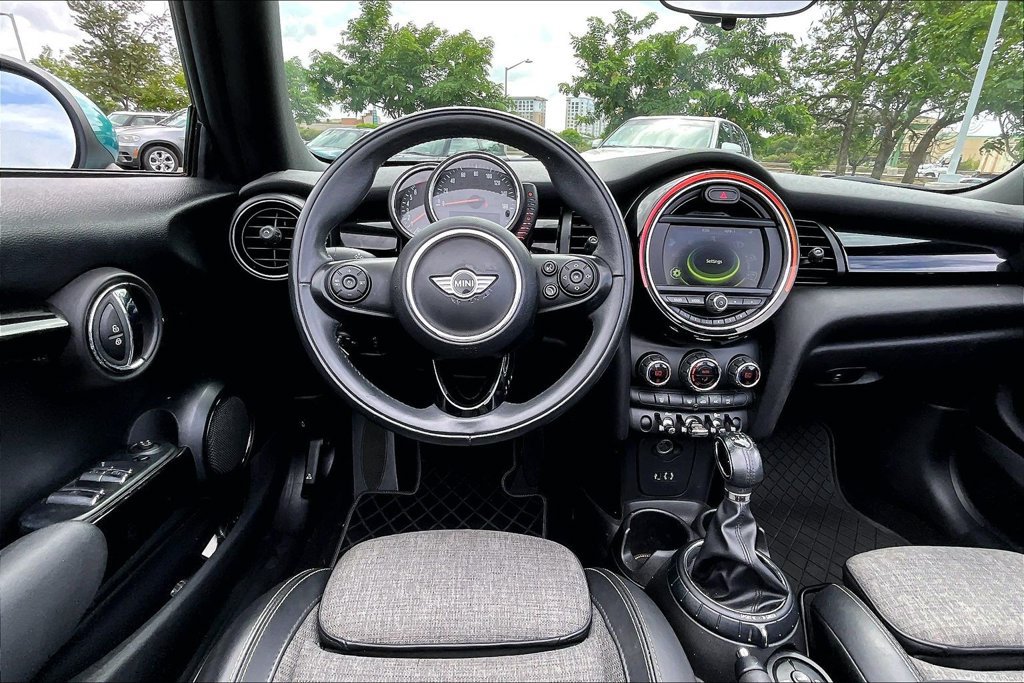Used 2017 MINI Cooper Convertible FWD image 6