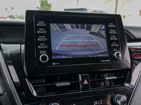 Used 2022 Toyota Camry SE image 30