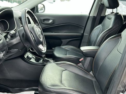 Used 2019 Jeep Compass Limited image 11