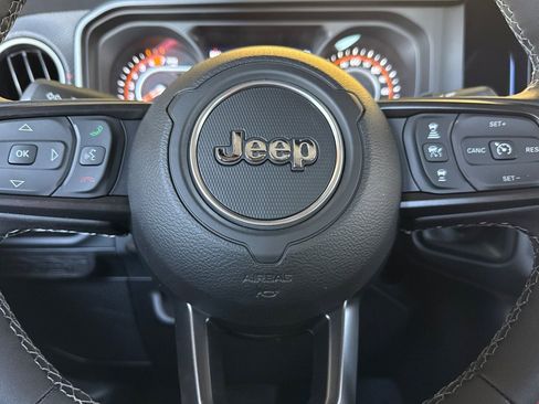 New 2026 Jeep Wrangler Unlimited Rubicon AWD/4WD image 23