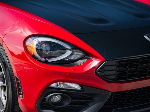 Used 2020 FIAT 124 Spider Abarth w/ Convenience Group image 49