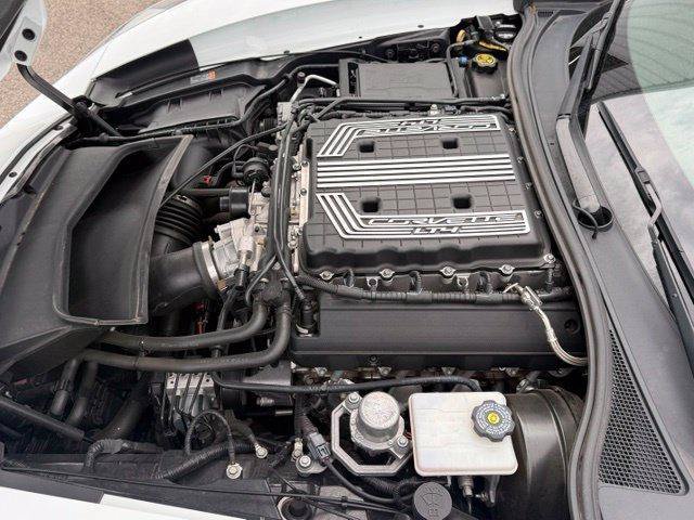 Used 2018 Chevrolet Corvette Z06 w/ Z07 Performance Package RWD image 15