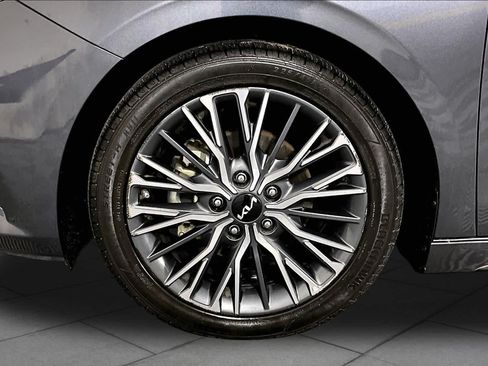 Used 2023 Kia Forte GT-Line w/ GT-Line Premium Package FWD image 11