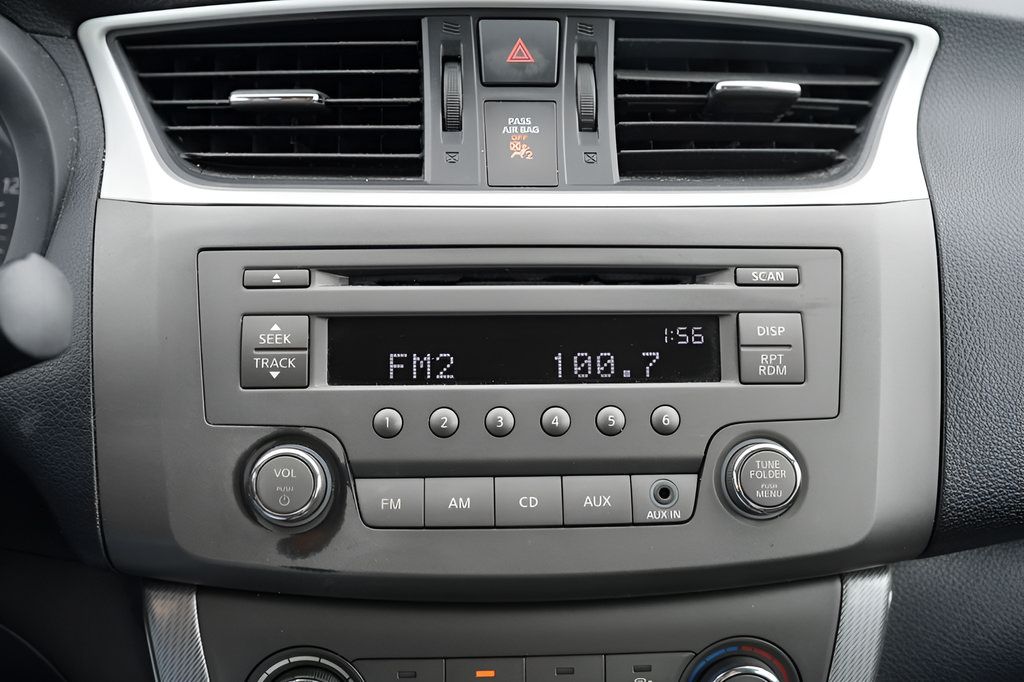 Used 2013 Nissan Sentra SR FWD image 33