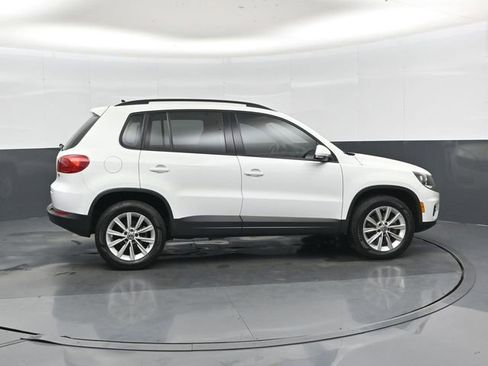 Used 2018 Volkswagen Tiguan Limited image 2