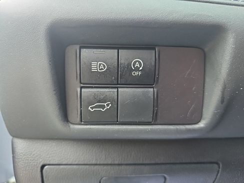 Used 2023 Toyota Highlander XLE image 25