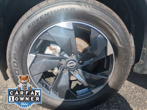 Used 2024 Nissan Rogue SV image 35